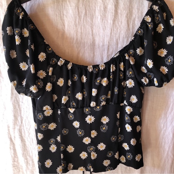 BP Black Daisy print crop top puff sleeve size S - Picture 6 of 7